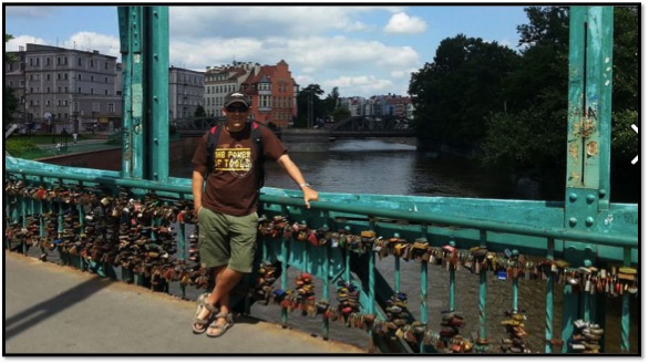 Juan-Carlos in The Bridge of Love in Wroclaw